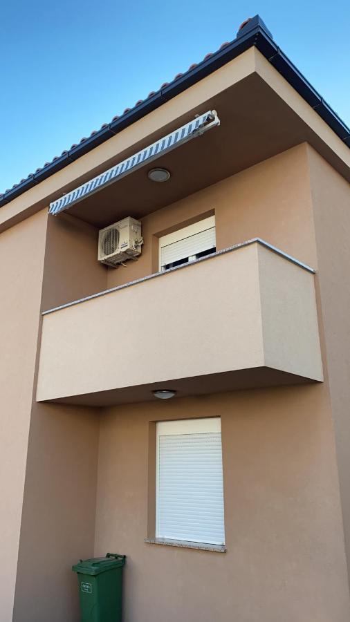 ורסי Apartment Matic מראה חיצוני תמונה